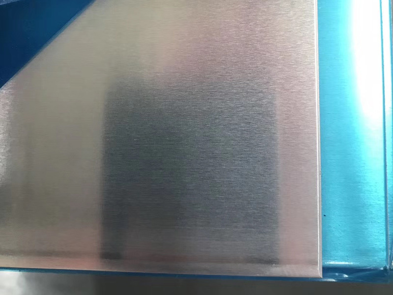 鋁板精加工的表面如何去除油污